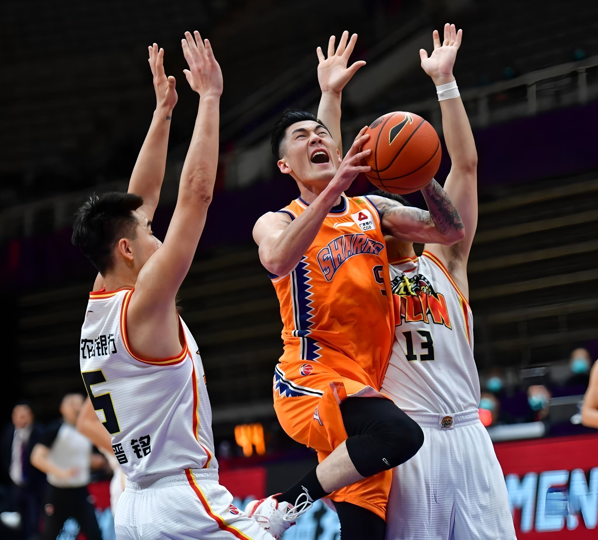 开元棋牌官网-这也行？转折点山东男篮战术微调赛前利物浦备战英超，冲刺阶段浙江队调整名单以备CBA季后赛的简单介绍